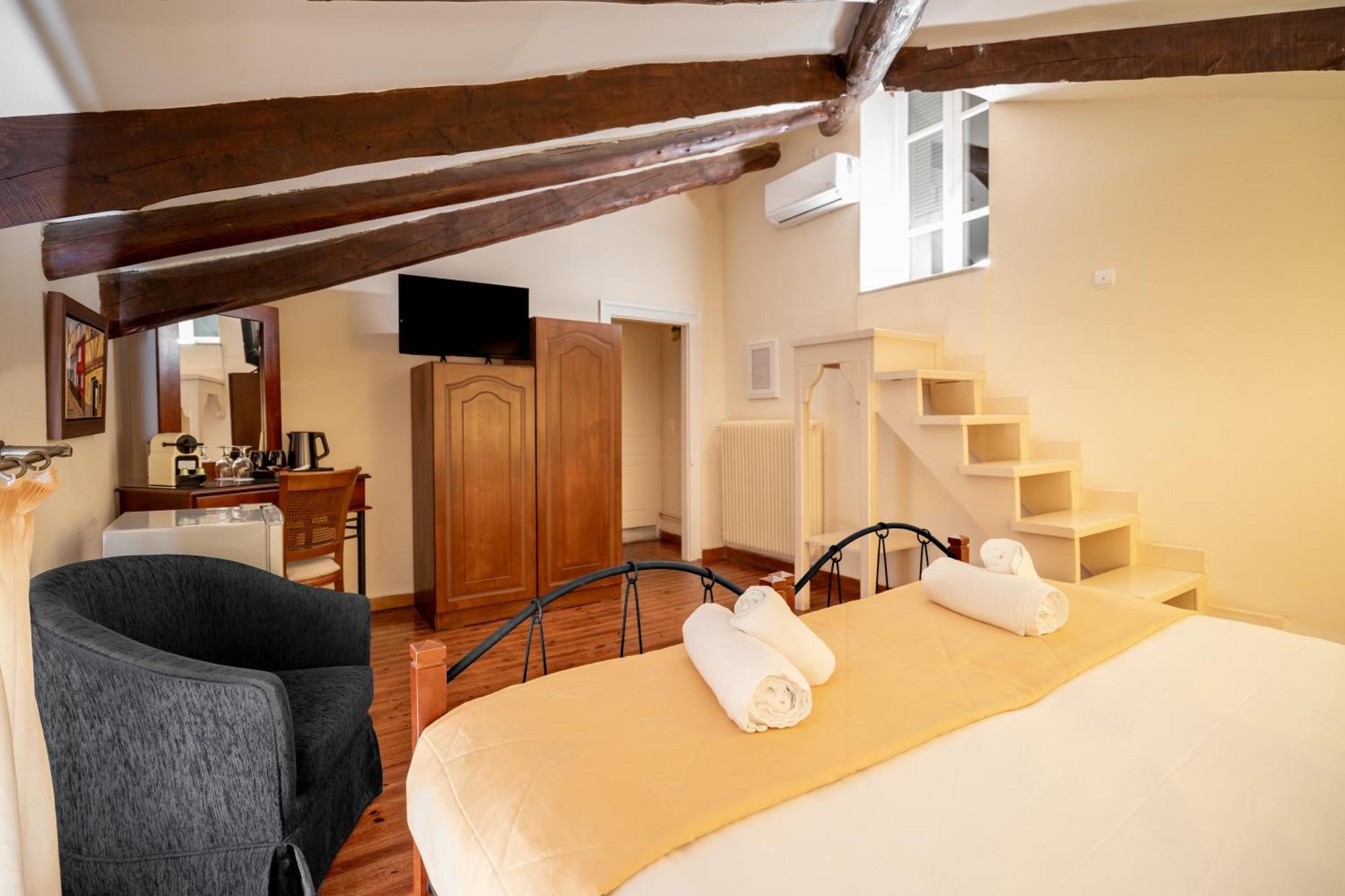Ándros Archontiko Eleni Hotel מראה חיצוני תמונה